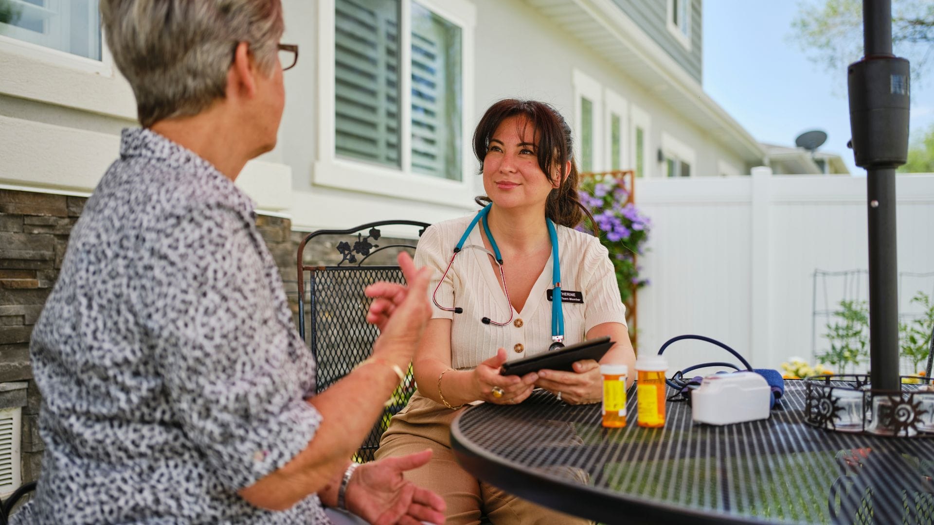 10 Ways Home Healthcare Services Bring Treatment to You