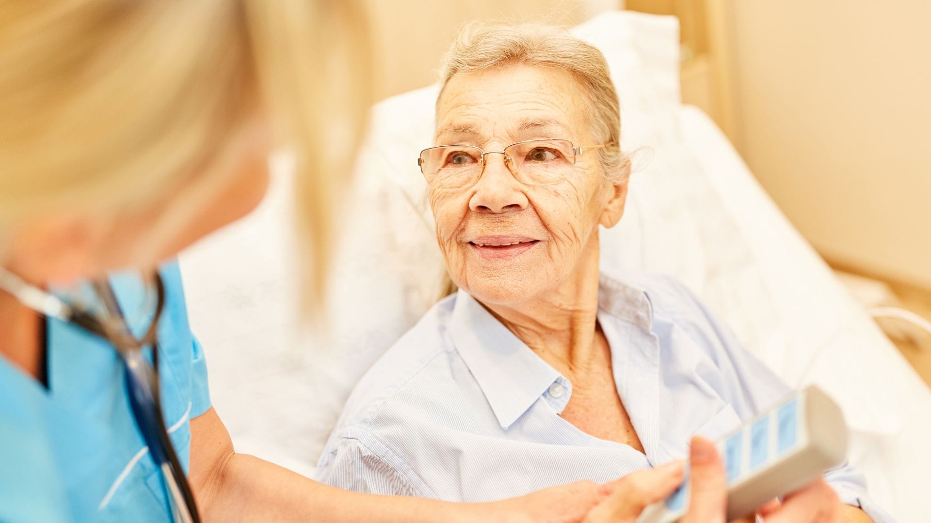 12 Signs That You Need Home Health Services for Your Loved One